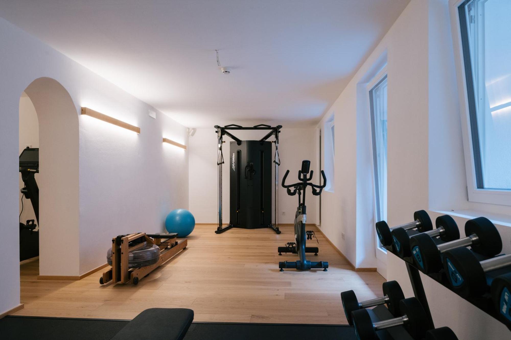 Hotel Fronza - Your Hike & Mountain Lutago